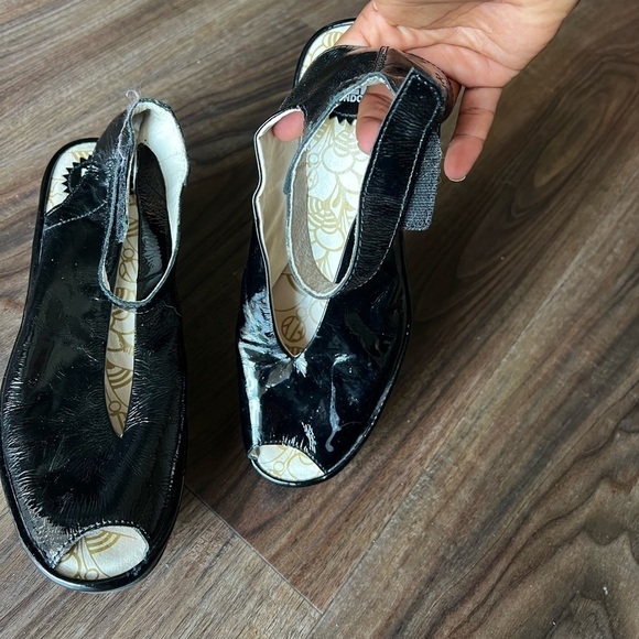 Fly London Yeay Peep Toe leather wedge - Picture 3 of 11